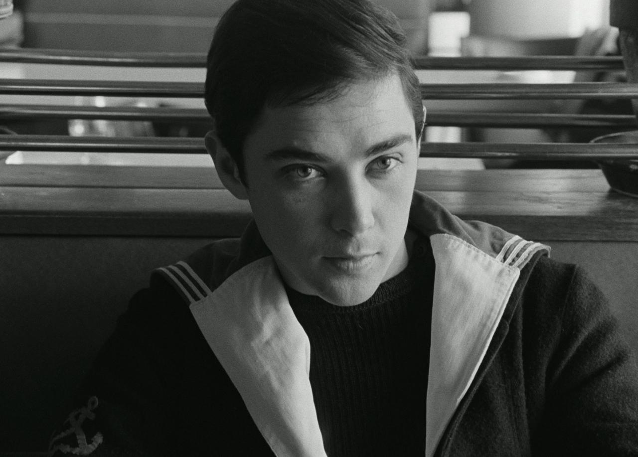 画像2: ジャン＝ピエール・レオ、アラン・ドロンら錚々たるスター俳優がカメオ出演！ギィ・ジル長編初監督作品『海辺の恋』アザーカット12点が一挙解禁