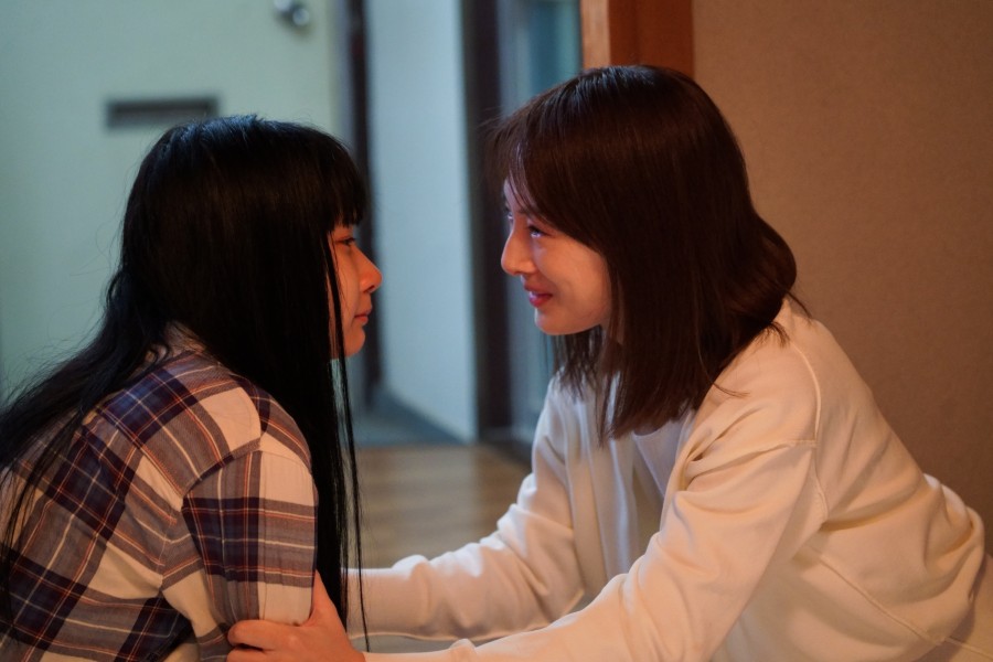 画像1: 映画ならではの時間軸で小説の多層構造を三つの軸に