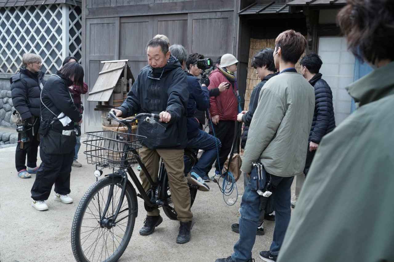 画像1: 【インタビュー】軽やかに生と死を見つめる『幕末ヒポクラテスたち』緒方明監督