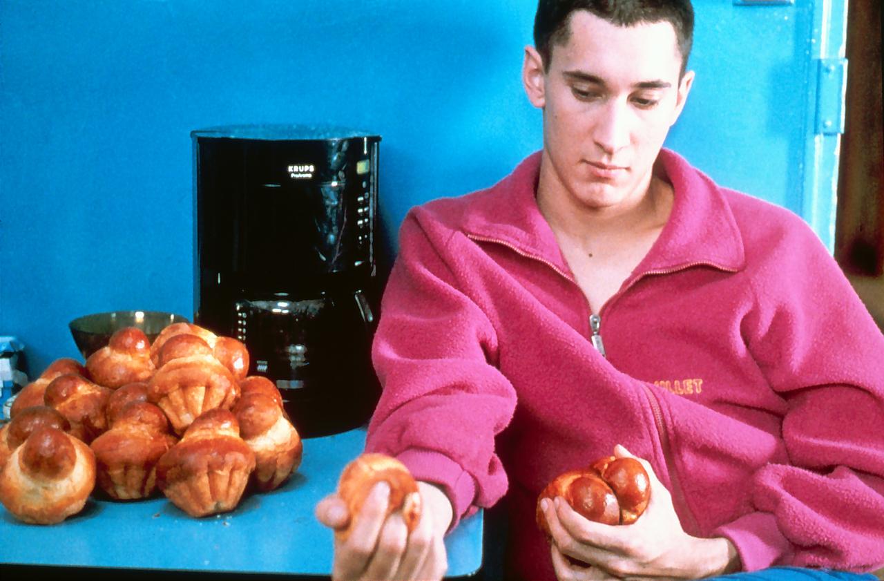 画像2: 若者たちの孤独と親密さ、欲望と優しさを描く