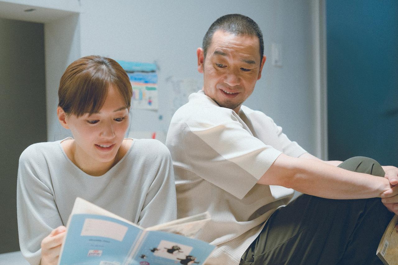 画像1: 消しきれない痕跡と「夫婦の物語」への重心移動