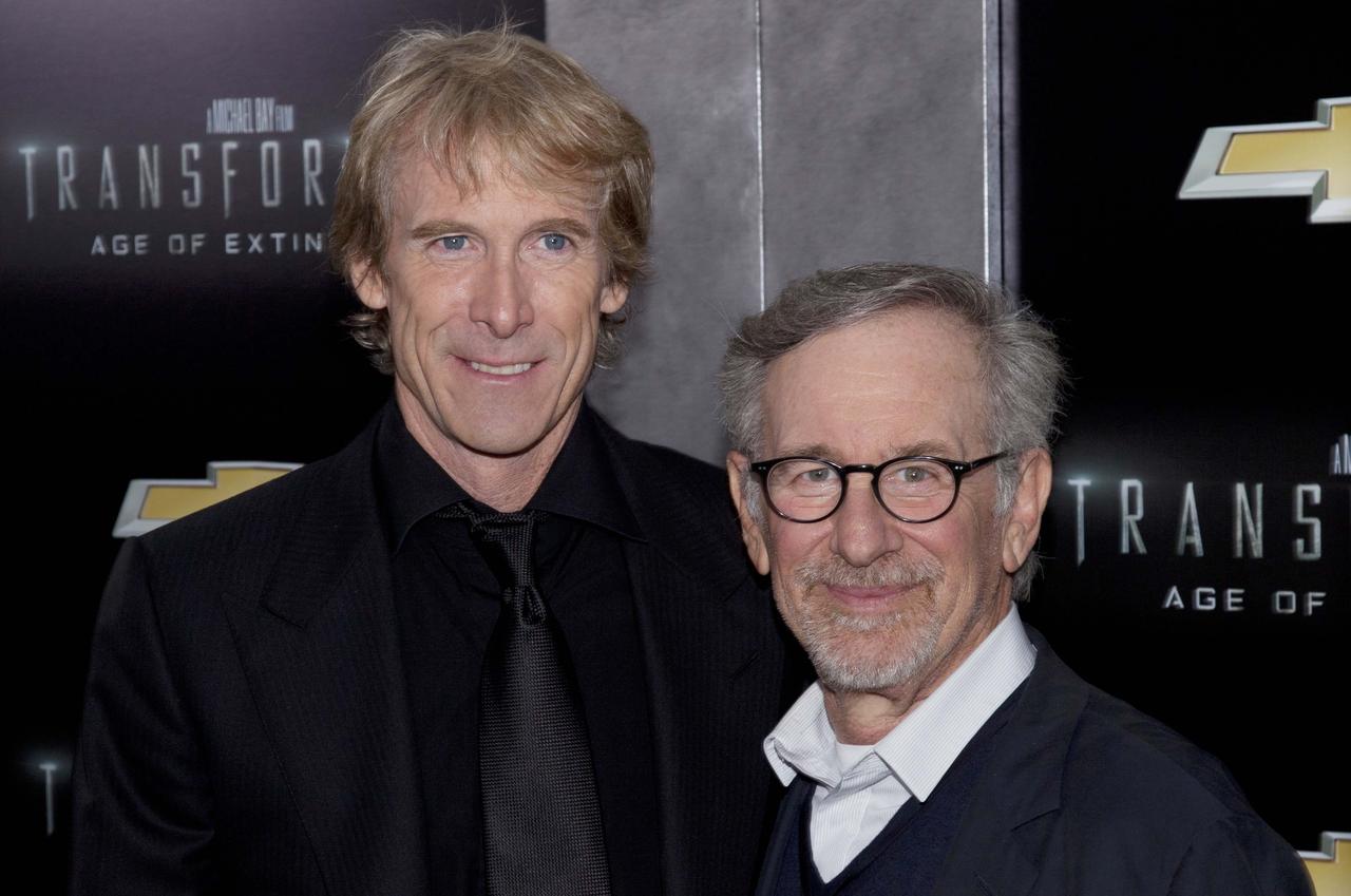 画像: 「トランスフォーマー」シリーズのマイケル・ベイ監督と Photo by Lars Niki/Corbis via Getty Images