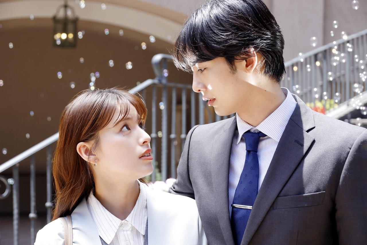 画像1: ゆいかれん:ドラマ「ドライな同期の溺愛癖」インタビュー
クスッと笑える感じで楽しんでもらえる作品なのかなと思います