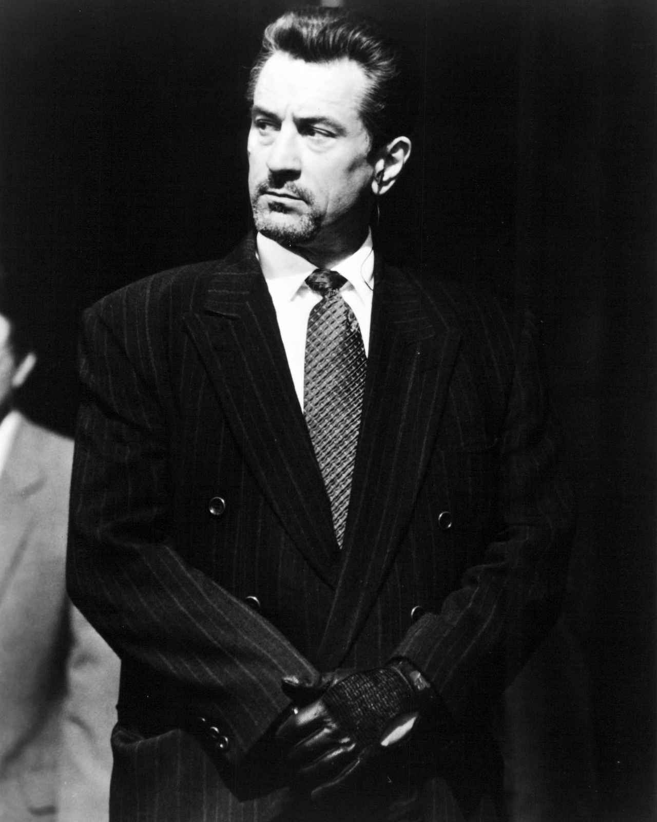 画像: リアリティが重視され、俳優たちは実戦的な射撃訓練も受けた Photo by Silver Screen Collection/Getty Images