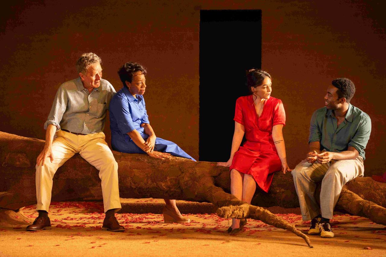 画像: File.21　マリアンヌ・ジャン＝バプティストの凄み、NTLive『みんな我が子』とブルーレイ作品 【連載 大森さわこの”英国・映画人Ｆile”】 - SCREEN ONLINE（スクリーンオンライン）