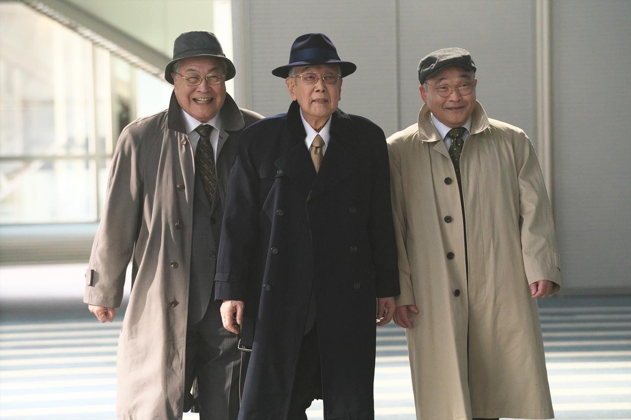 画像: (左から)袴田健吾(小野武彦)、神田総一朗(北村総一朗)、秋山春海(斉藤暁)