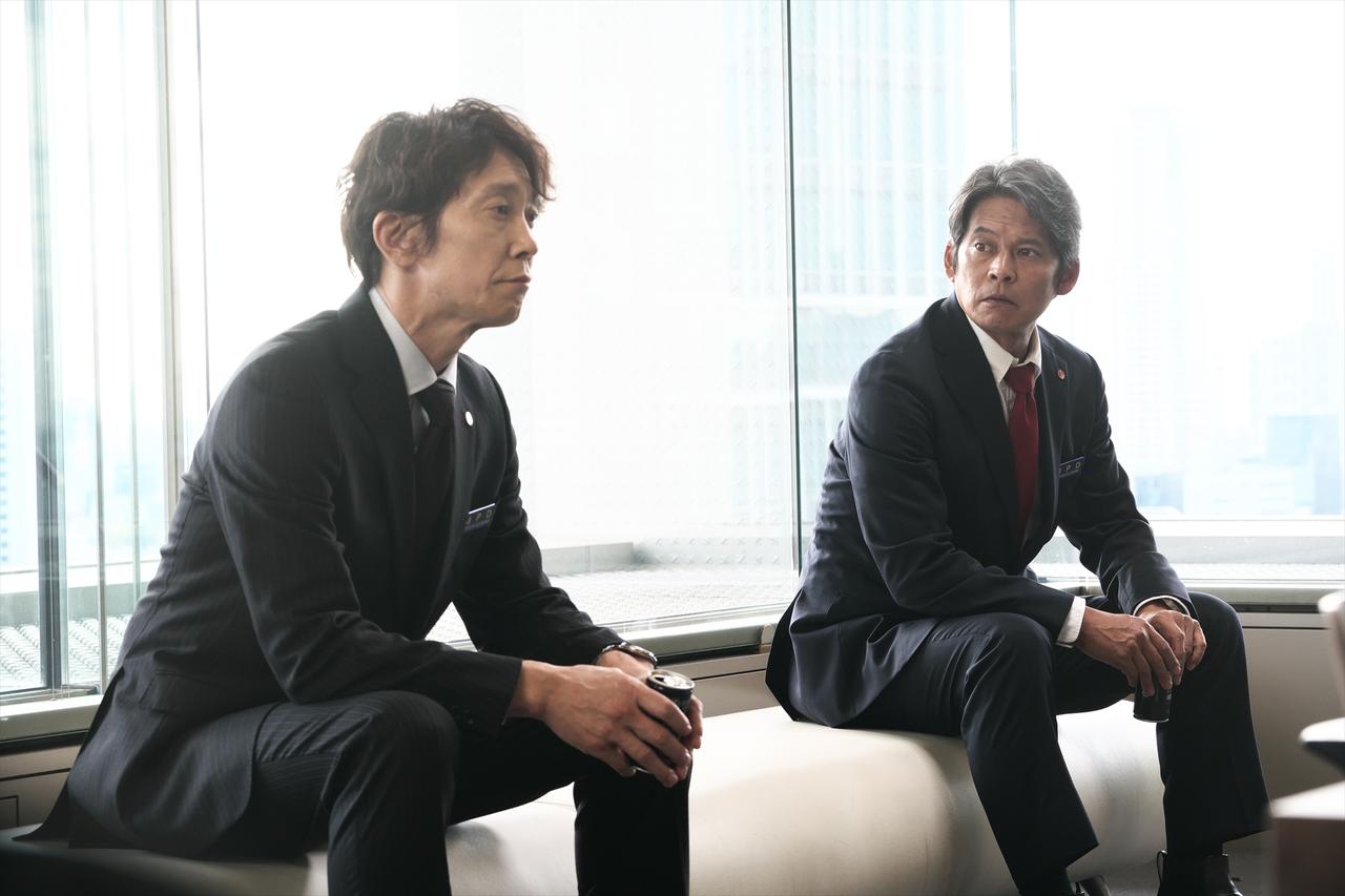 画像: 写真左/北丘雲斗(佐々木蔵之介)