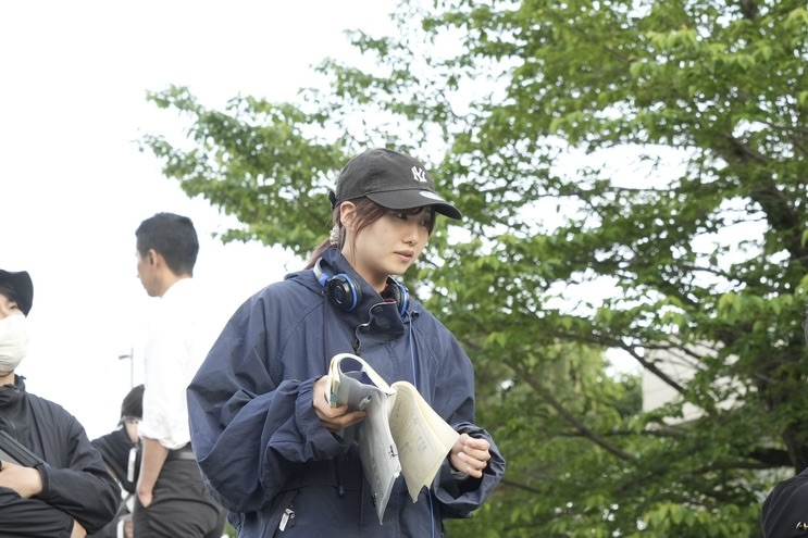 画像: 【インタビュー】座長・西畑大吾が支えた現場──『時給三〇〇円の死神』酒井麻衣監督が語る撮影の日々