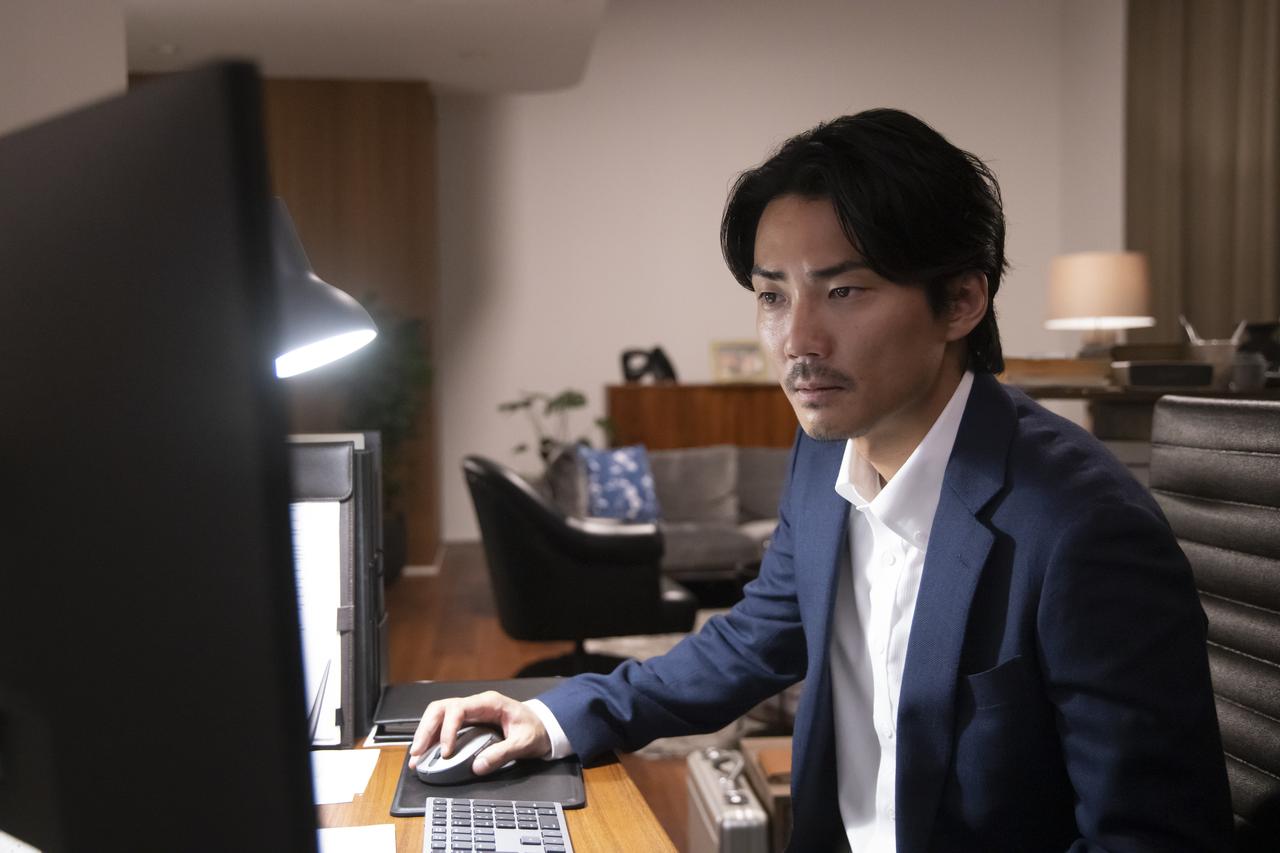 画像6: 『月がみている』フランスの美しい風景に彩られた場面写真9点一挙解禁！映画に触発された直木賞作家らによる短編アンソロジー発売決定