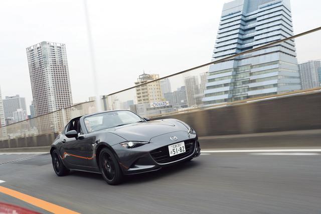 画像: VSとその上級グレードであるRSには、車線逸脱警報システムなどが標準装備となっている。