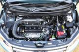 画像: 1.2Lエンジン+モーターのマイルドハイブリッド。減速時に蓄えた電力を燃料消費の多い発進/加速時に使う。
