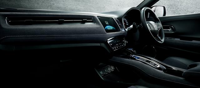 画像: ▲HYBRID RS・Honda SENSING インテリア メーカーオプション(ナビ)装着車