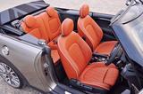 画像2: 【試乗】MINI クーパーS コンバーチブルには、MINIの魅力が凝縮されているようだ