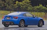 画像: 最上級グレードの「GT」。ボディ色はWRブル-。「S」の装備に走りのアイテムをプラスして採用する。