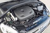 画像: 従来の2.5L直5ターボの“T5”から、Drive-E 2L直4ターボの“T5”へとエンジンも変更されている。