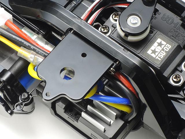 画像: ▲タミヤグランプリなどのレース時に使われるトランスポンダーの取付けホルダーも付属。