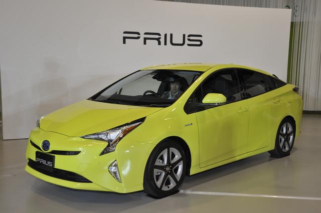 画像: ▲2015年12月に登場した新型プリウス。従来型はトーションビーム式リアサスペンションを採用していたが、4代目となりダブルウイッシュボーン式リアサスペンションに変更された。