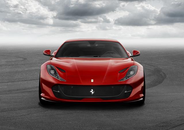 画像3: 【ニューモデル】フェラーリの新型V12ベルリネッタ、“812 Superfast”が写真公開。現車はジュネーブに登場する