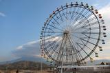 画像: 本当はタイトル写真のような風景を期待していたのだが、取材日は写真のように富士山の上に雲が…。しかも時間が経つにつれて雲は増え、富士山の姿はすっかり見えなくなってしまった…。