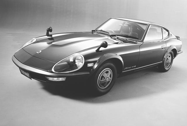 画像: 240ZGの日本発売は1971年。Gノーズとワイドタイヤ装着を前提としたオーバーフェンダーが衝撃だった。