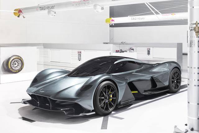 画像: アストンマーティンのスーパースポーツカー、AM-RB 001はコスワース製のエンジンを搭載する。