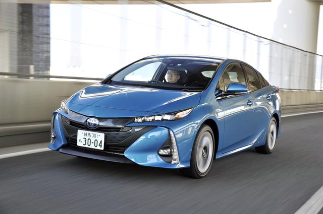 画像: JC08モードのハイブリッド燃費は、15インチ装着車が37.2km/L、17インチ装着車が30.8km/L。
