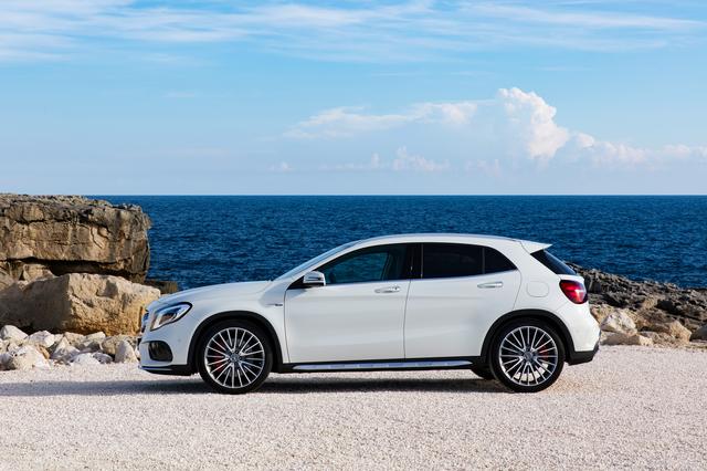 画像1: 【海外モデル】メルセデス・ベンツGLAがマイナーチェンジし、生産開始