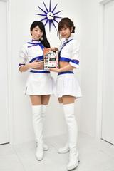画像: 左より、初のレースクイーンとなる「はら ことは」さん、チーム2年目となる「林 紗久羅」さん