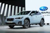 画像: 新型スバル XVの立体感のあるフロントグリルは、3層にパーツを組み合わせた構造が用いられている。