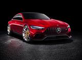 画像: メルセデス・AMG GTコンセプトのボンネットはフロントフェンダーにまでかかる。