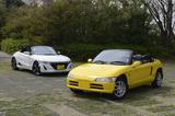 画像: ホンダの軽スポーツ、S660と往年の名車ビート。このビートはその昔、モータージャーナリストの河口まなぶ氏の愛車だった1台。(ビートはナンバープレートを画像処理しています)