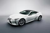 画像: レクサスLC500h。全長×全幅×全高は、4770×1920×1345mm。