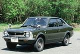 画像: 1972年3月、大衆車カローラにセリカ1600GT用に開発された1.6リッターDOHCエンジンを搭載したのがカローラ・クーペ1600レビン(TE27型)。軽量化でコンパクトなボディはセリカより100kg以上軽かった。パワーウエイトレシオは7.43kg/ps。