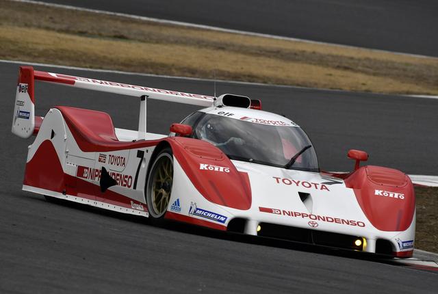 画像: トヨタTS010(1992年) 1992年ル・マンで2位を獲得、安心してください、関谷サンはコチラです