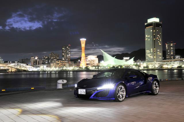 画像: 2016年に行われた新型NSXの神戸公道試乗会のワンシーン。