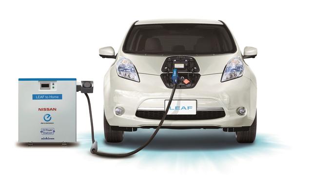 画像: "LEAF to Home" は、電気代の節約や節電だけでなく、災害時などのバックアップ電源としても活用できます。