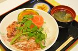 画像: 上河内SA(上り)「うんめぇ~! 笑顔の絆丼」