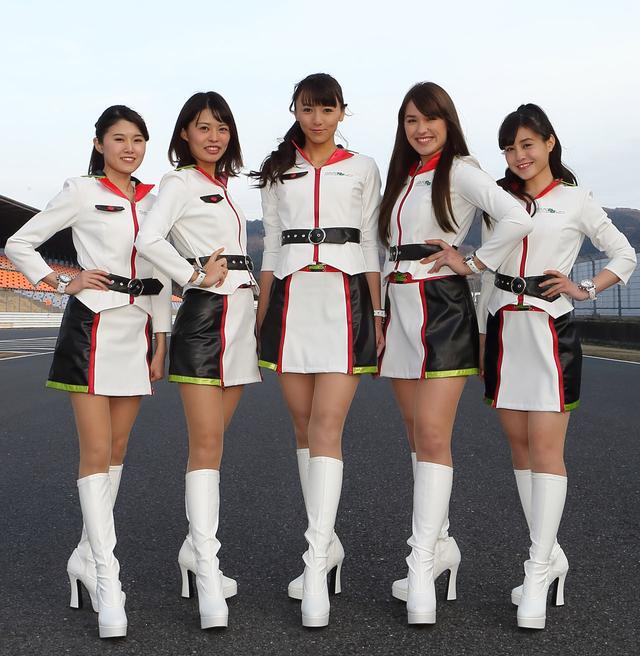 画像: 左より、小宮麻友(こみやまゆ)さん、津田友美(つだともみ)さん、上田綾(うえだあや)さん、オリビアさん、廣原佳乃(ひろはらよしの)さん
