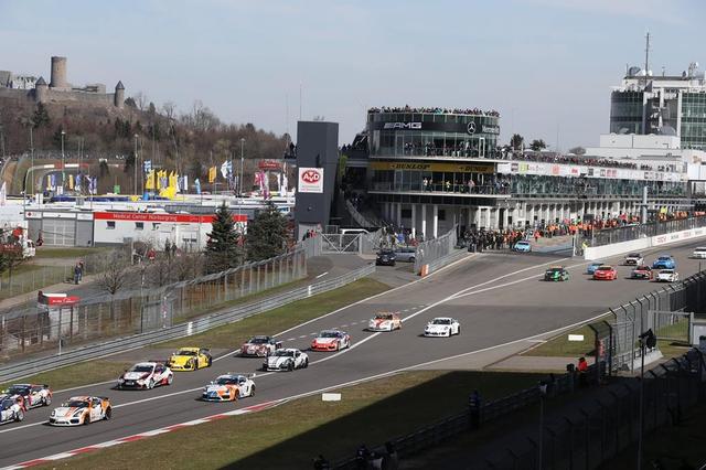 画像: ニュルブルクリンク24時間レースを前に行われたVLN1。レクサスRC200tは2LターボのSP3Tクラスで参戦。