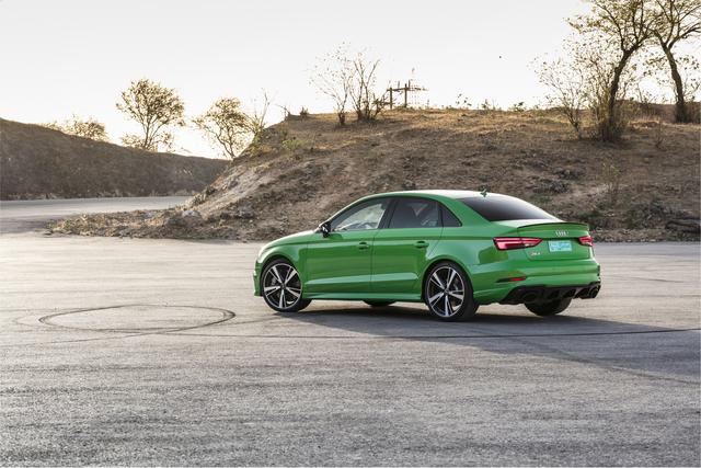 画像: RS3セダンのリアスタイル。