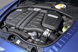 画像: 日本のラインナップでは頂点に立つW12は、最高出力642ps/6000rpm、最大トルク840Nm/2000-5000rpm。