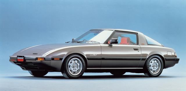 画像: こちらは最終型に追加されたサバンナRX-7のターボモデル。