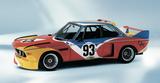 画像: アレクサンダー・カルダーが1975年にペイントした「BMW 3.0CSL」。これがサーキットを疾走したのかと思うと、ワクワクしてくる。