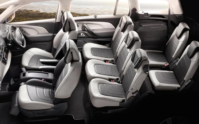 画像: 7シーターモデル GRAND C4 PICASSO SHINE 1,598cc ガソリン/6EAT【121kW(165ps)/6,000rpm 240Nm/1,400-3,500rpm】¥3,550,000 GRAND C4 PICASSO SHINE BlueHDi 1,997cc ディーゼル/6EAT 【110kW(150ps)/4,000 rpm 370Nm/2,000rpm】¥3,800,000