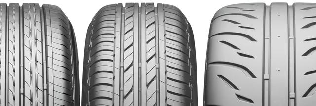 画像: 右からポテンザRE71R、エコピアEP100S、レグノGR-XT。同じブリヂストンのタイヤだが、特性の違いでこのようにトレッドパターンも大きく異なる。これは極端な例だが、4輪同じグリップバランスを取るために4輪とも同じ銘柄のタイヤを装着することをお奨めする。