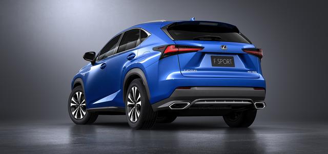画像2: 従来の NX200t から NX300 に改称された2Lターボエンジン搭載車の F SPORT(写真は中国仕様)。