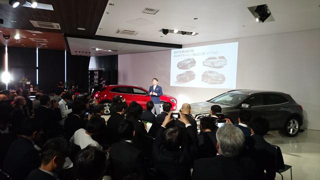画像: メルセデスベンツコネクションで開かれた新型GLAの記者発表会。