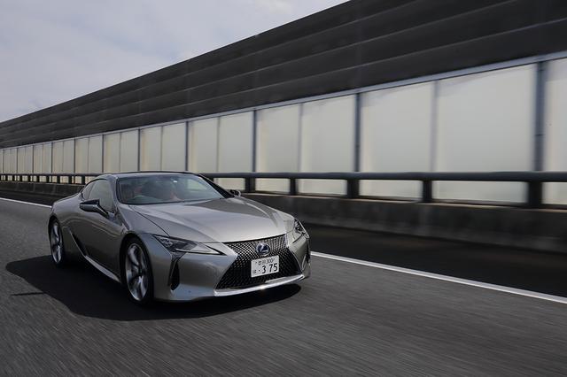 画像: レクサスLC500h“L package”。これまでのハイブリッドの常識を覆す走りを見せる。