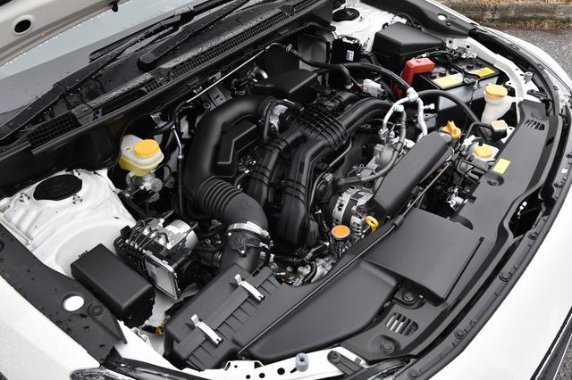 画像: 直噴化された2.0L NAエンジンはインプレッサに搭載されたものと同じ。JC08モード燃費は16.0〜16.4km/Lと優秀。