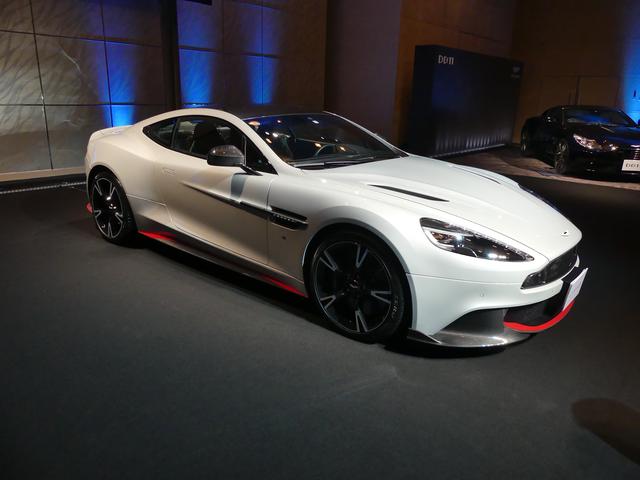 画像: カーボンファイバー製のフトントスプリッターを装着したヴァンキッシュS。